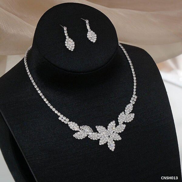 Flower Necklace Set