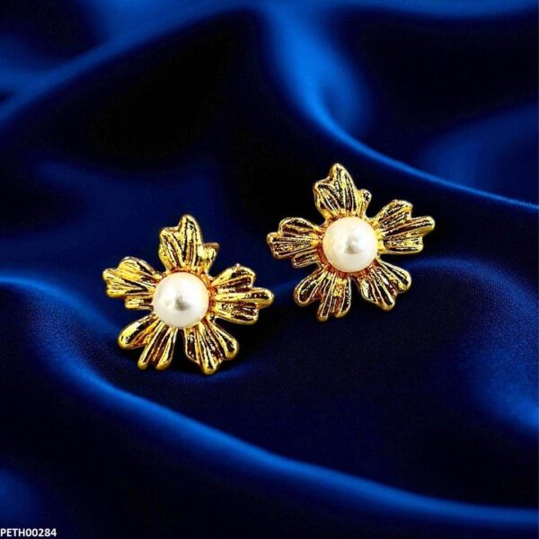 Pearl Flower Tops Pair